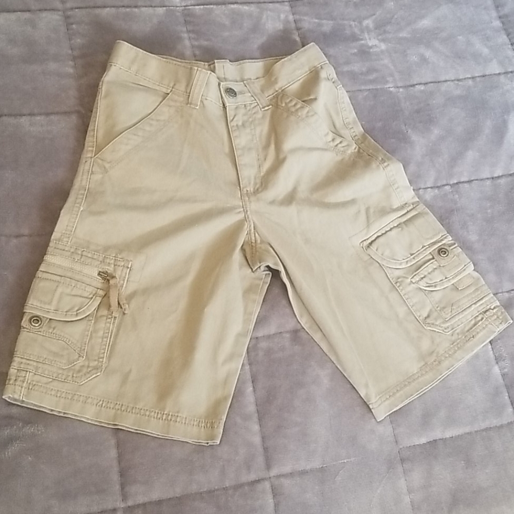 Wrangler Cargo Shorts size 12 NWOT